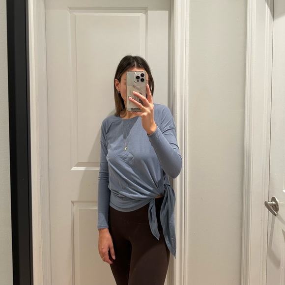 Lululemon long sleeve - Picture 2 of 7